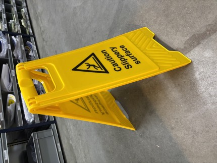 Freestanding sign - Caution slippery surface