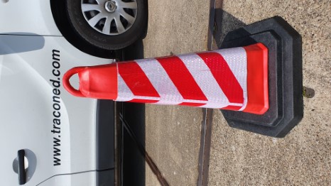 Orange/White traffic cone 750mm