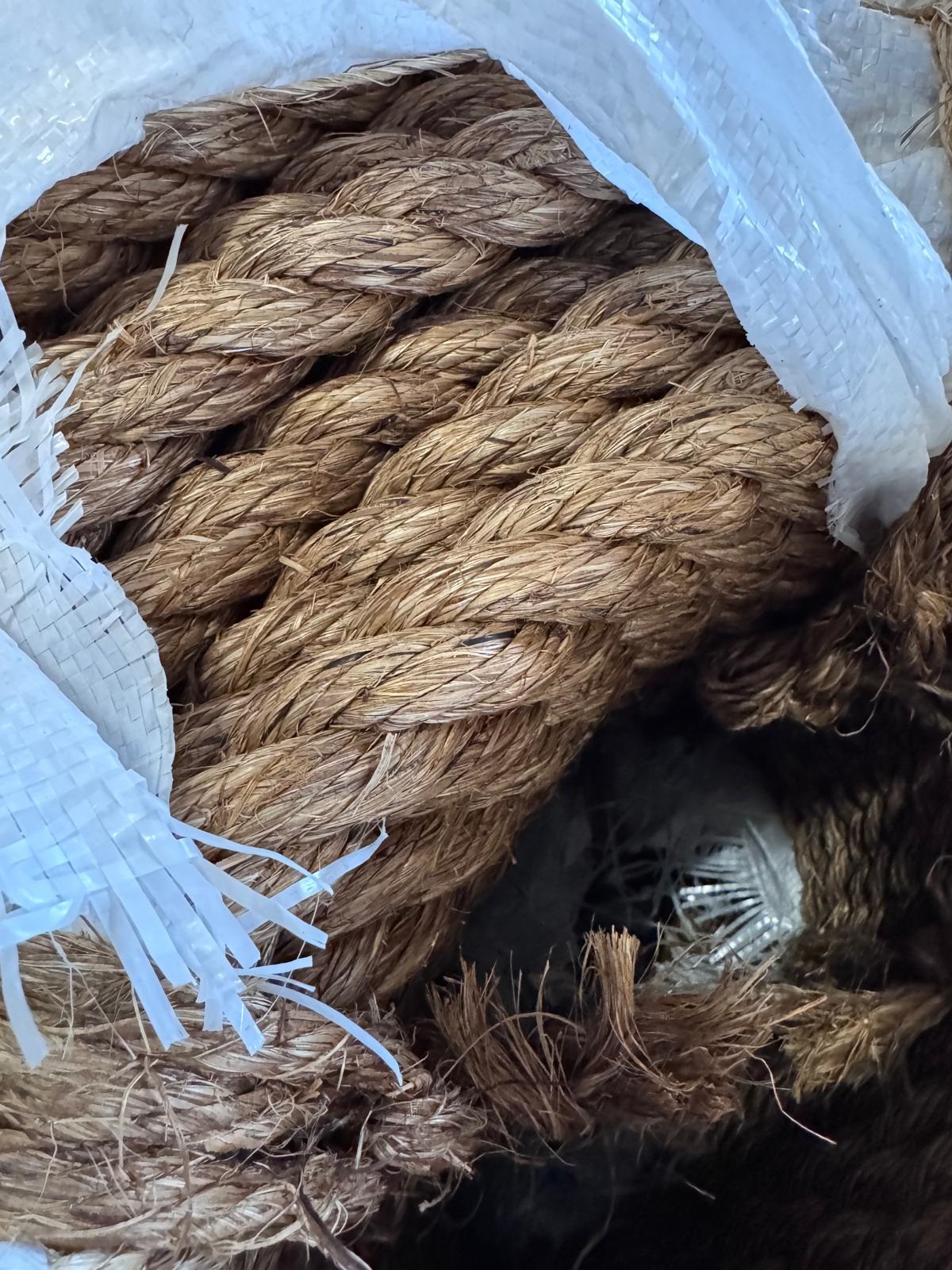Stranded Manila Rope Manila Rope Grade 1. 3 strand - 30mm x 200 meter | Products | Traconed