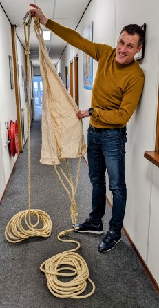 Sea anchor with lines