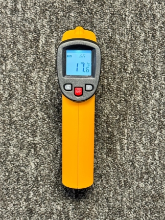 Infrared (non-contact) digital thermometer -50/+550ºC.