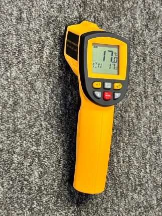 Infrared thermometer (non-contact) -50/+700ºC.  S= 12:1