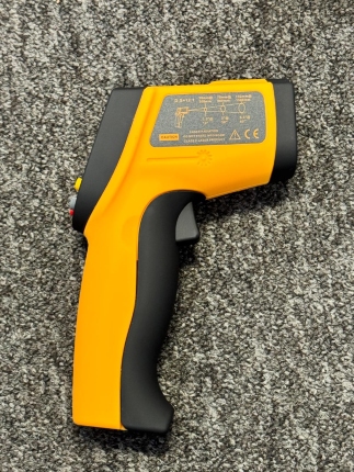 Infrared thermometer (non-contact) -50/+700ºC.  S= 12:1