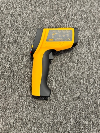 Infrared thermometer (non-contact) -30/+1150ºC.  S= 20:1