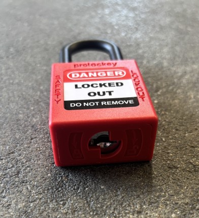 TTT Do not operate tag