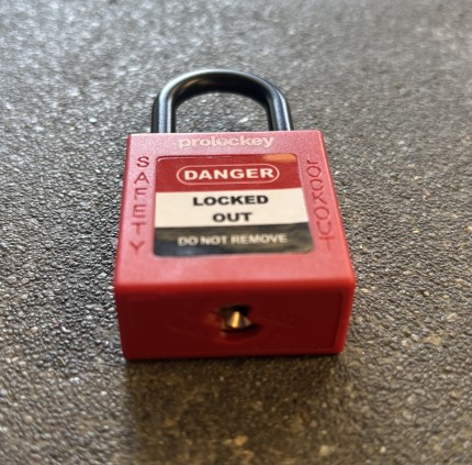 TTT Do not operate tag