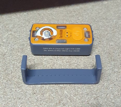 Light AquaSpec AQ40L for lifejacket